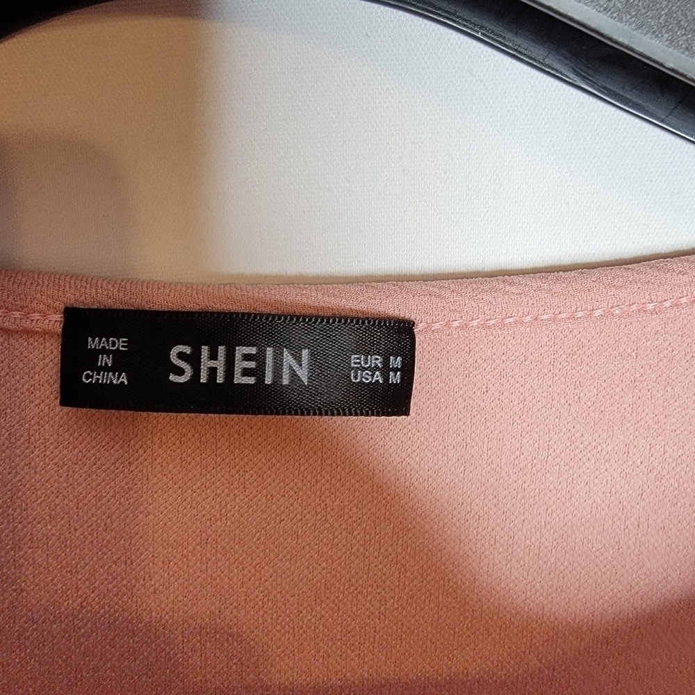SHEIN Self Belted Dip Hem Top - Picture 8 of 15